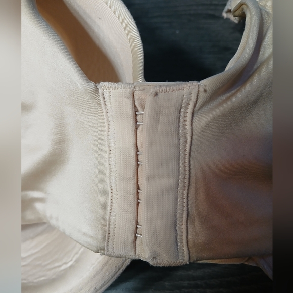 Vanity Fair Beautiful Benefits Full Figure Contour Bra 42DD - Picture 6 of 14